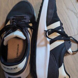 Adidas Run 70s, ladies size 9